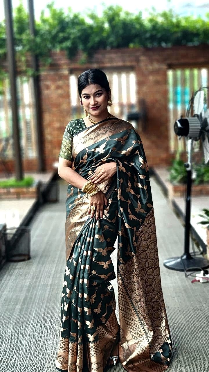 Rongpori Katan Saree (রংপরী কাতান শাড়ি) - Image 2