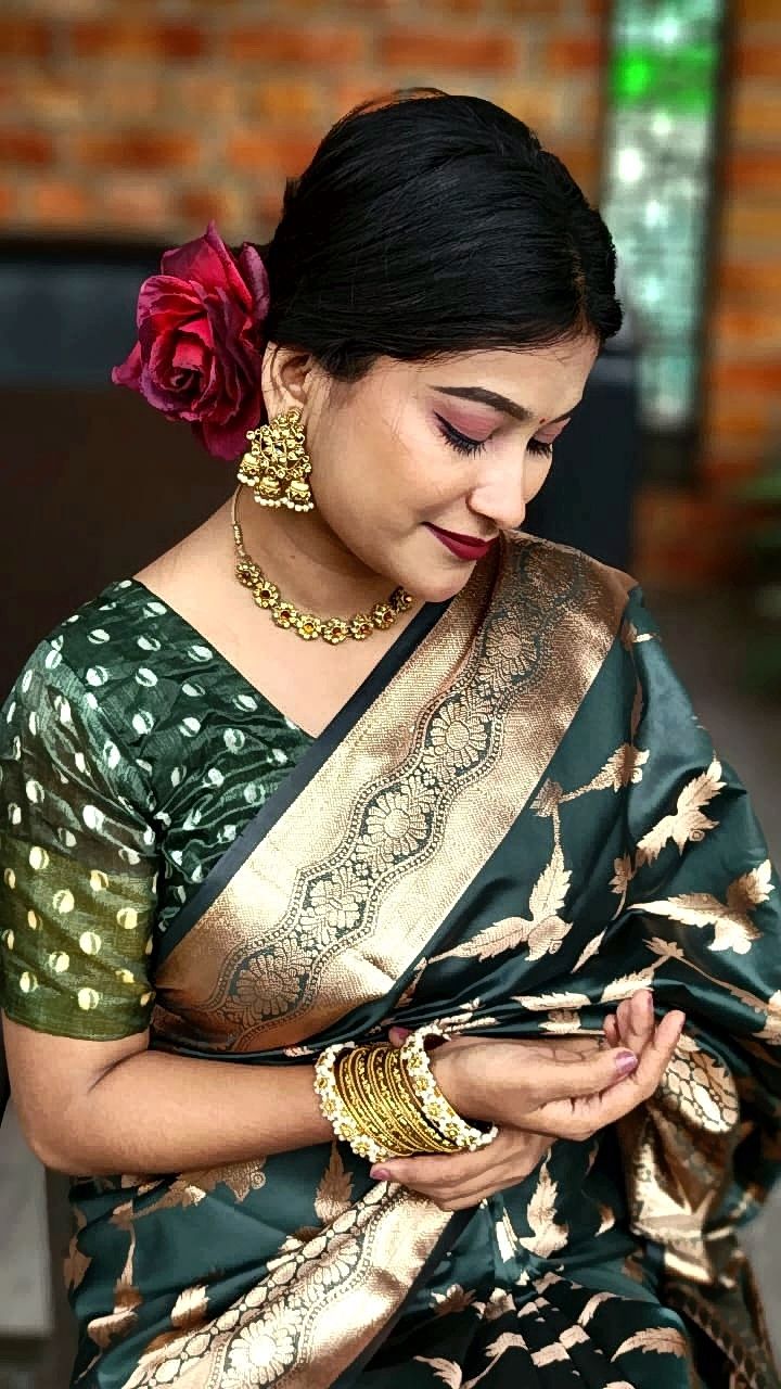 Rongpori Katan Saree (রংপরী কাতান শাড়ি)