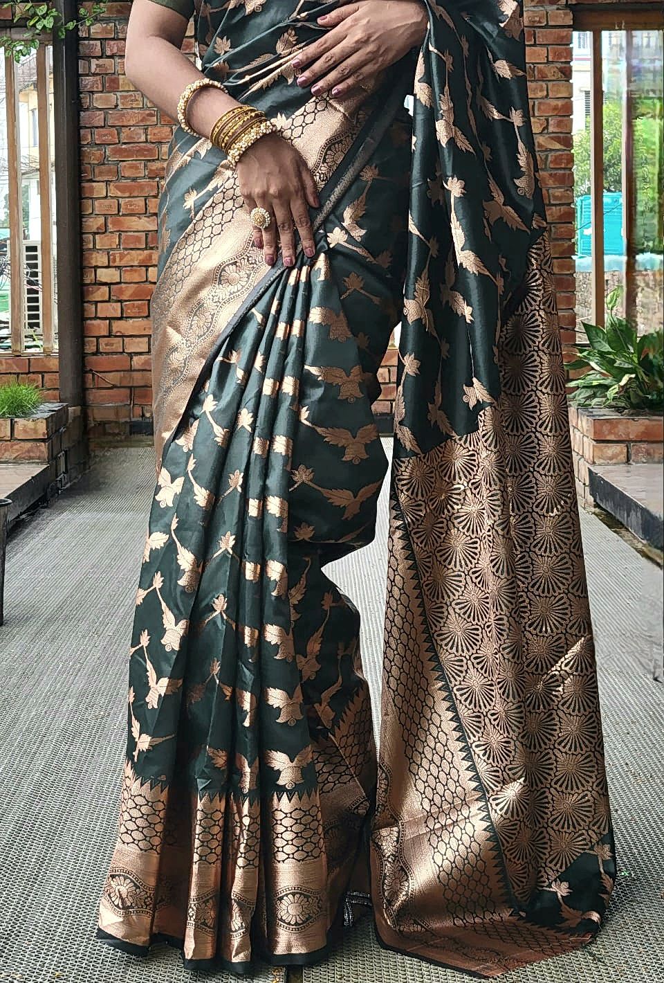 Rongpori Katan Saree (রংপরী কাতান শাড়ি) - Image 4