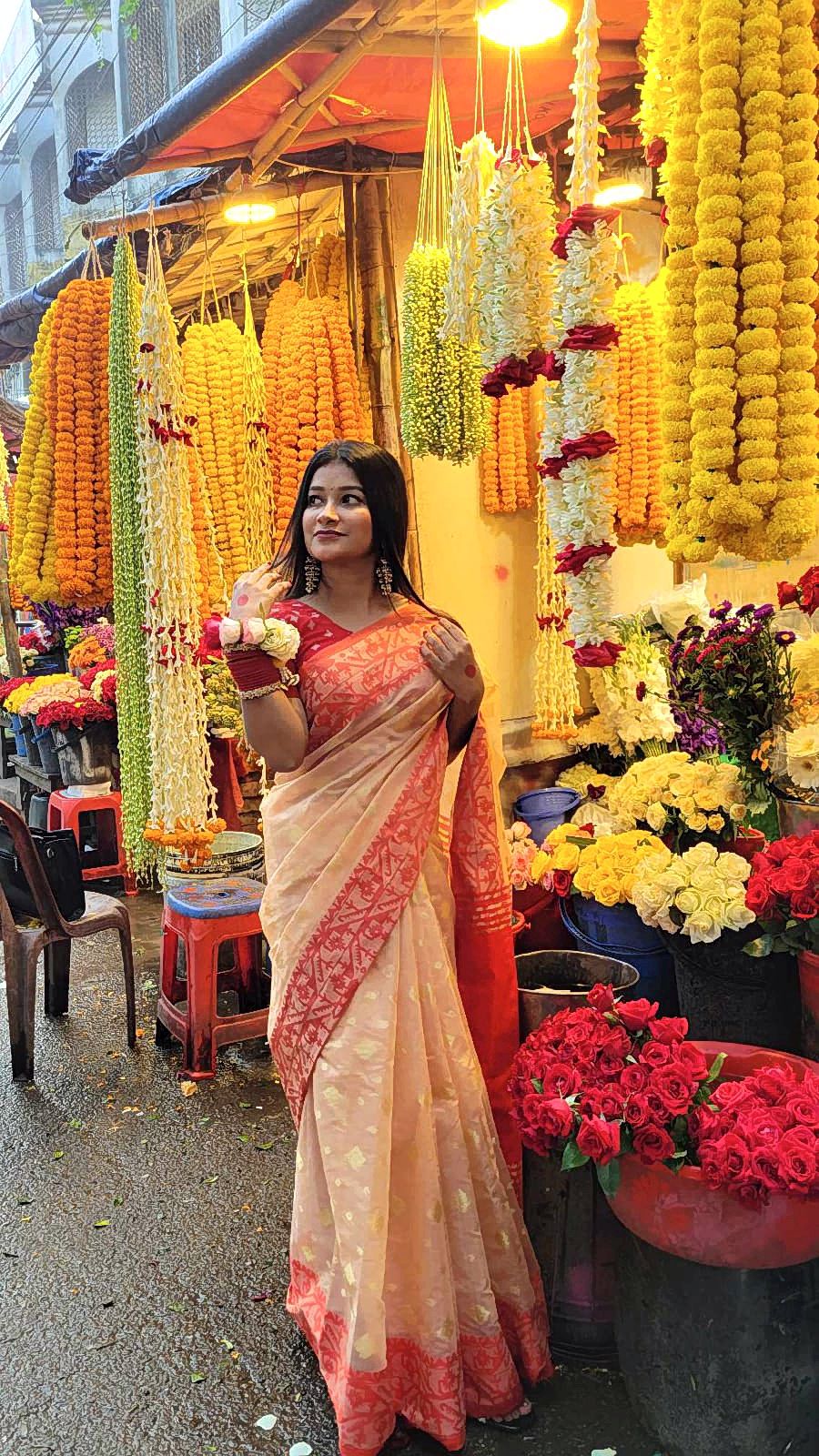 Sonchoita Silk Jamdani Saree (সঞ্চয়িতা সিল্ক জামদানী শাড়ি)