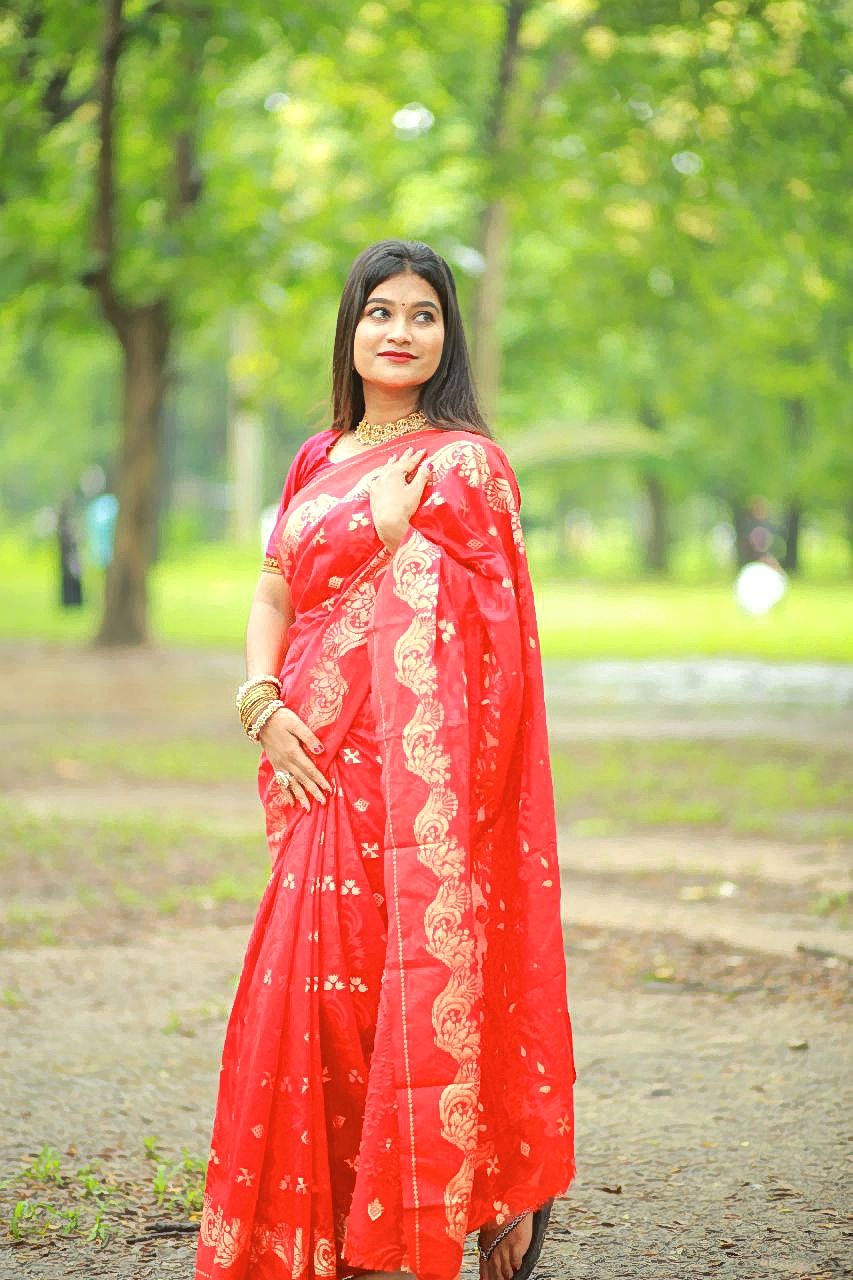 Rajrani Jamdani Saree ( রাজরাণী জামদানী শাড়ি)