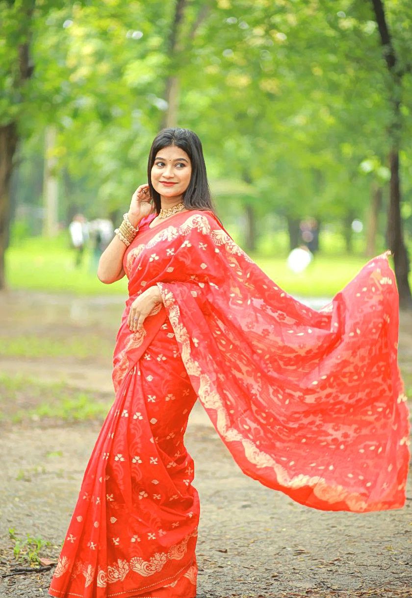 Rajrani Jamdani Saree ( রাজরাণী জামদানী শাড়ি) - Image 2