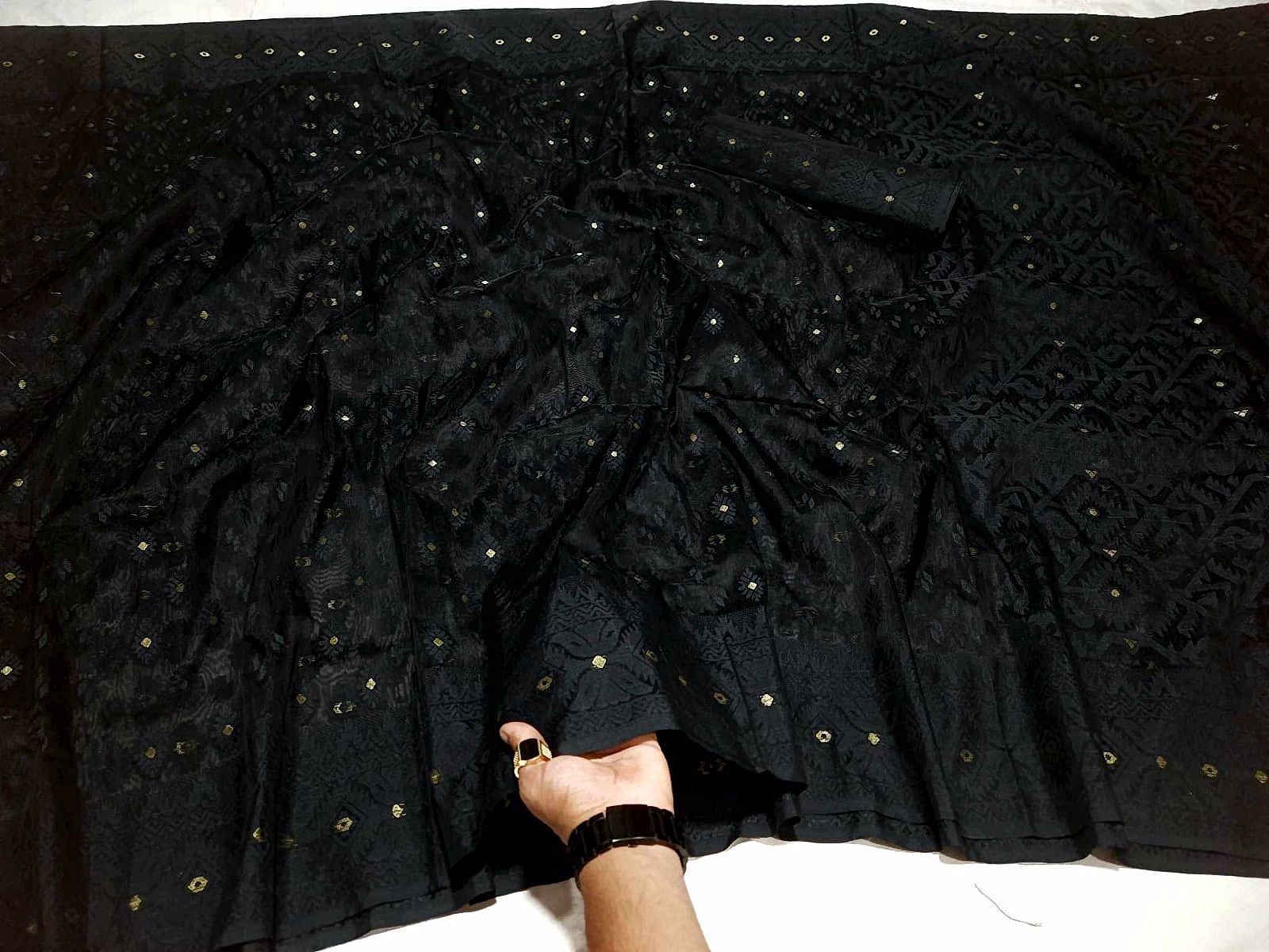 Kalo Jamdani Saree (কালো জামদানী শাড়ি) - Image 5