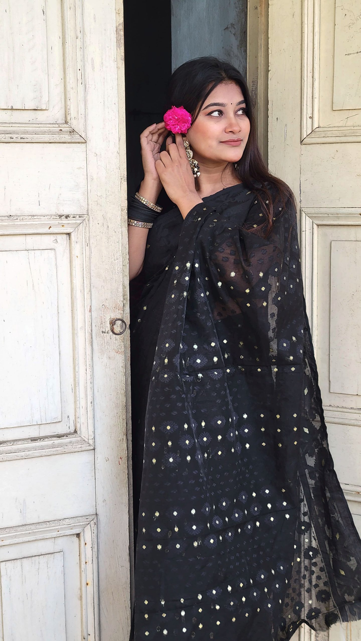 Kalo Jamdani Saree (কালো জামদানী শাড়ি) - Image 2