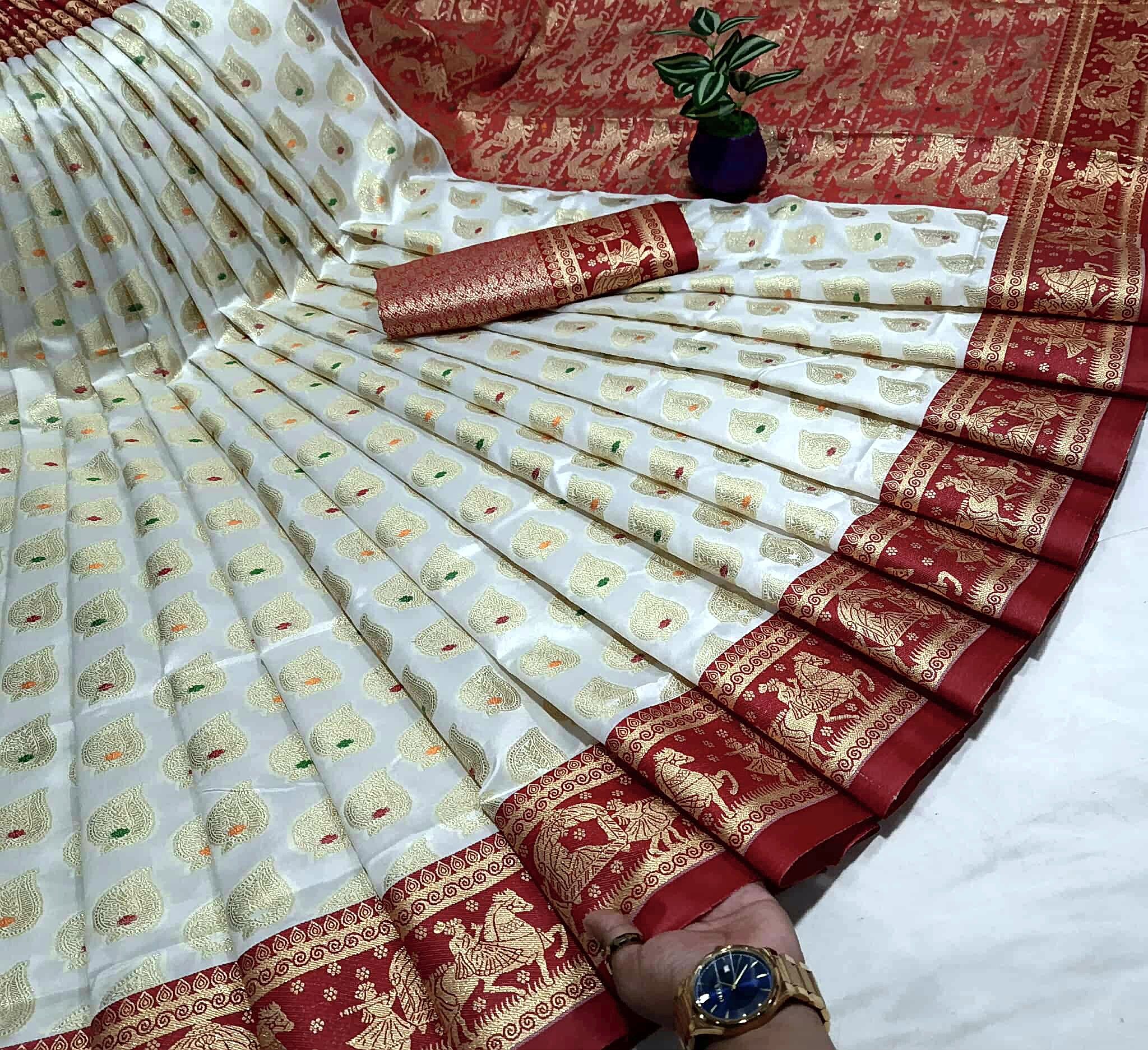 Palki Katan Saree( পালকি কাতান শাড়ি) - Image 4